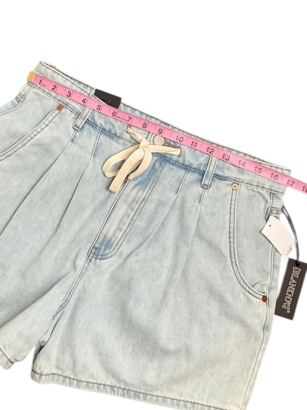BLANK NYC Women’s Denim Shorts Light Wash Denim Drawstring Shorts Size 30 NWT - Picture 7 of 13